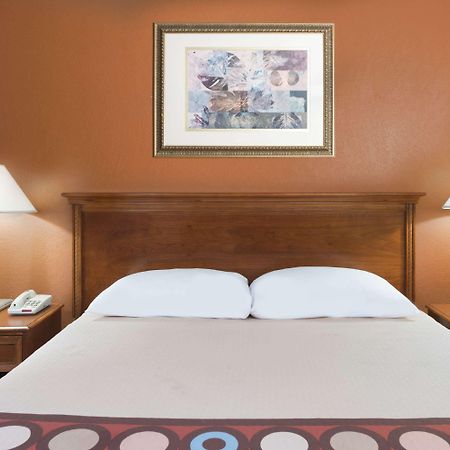 ซูเปอร์ 8 บาย วินด์แฮม เทย์เลอร์วิลล์ อิลลินอยส์ Hotel Taylorville ภายนอก รูปภาพ
