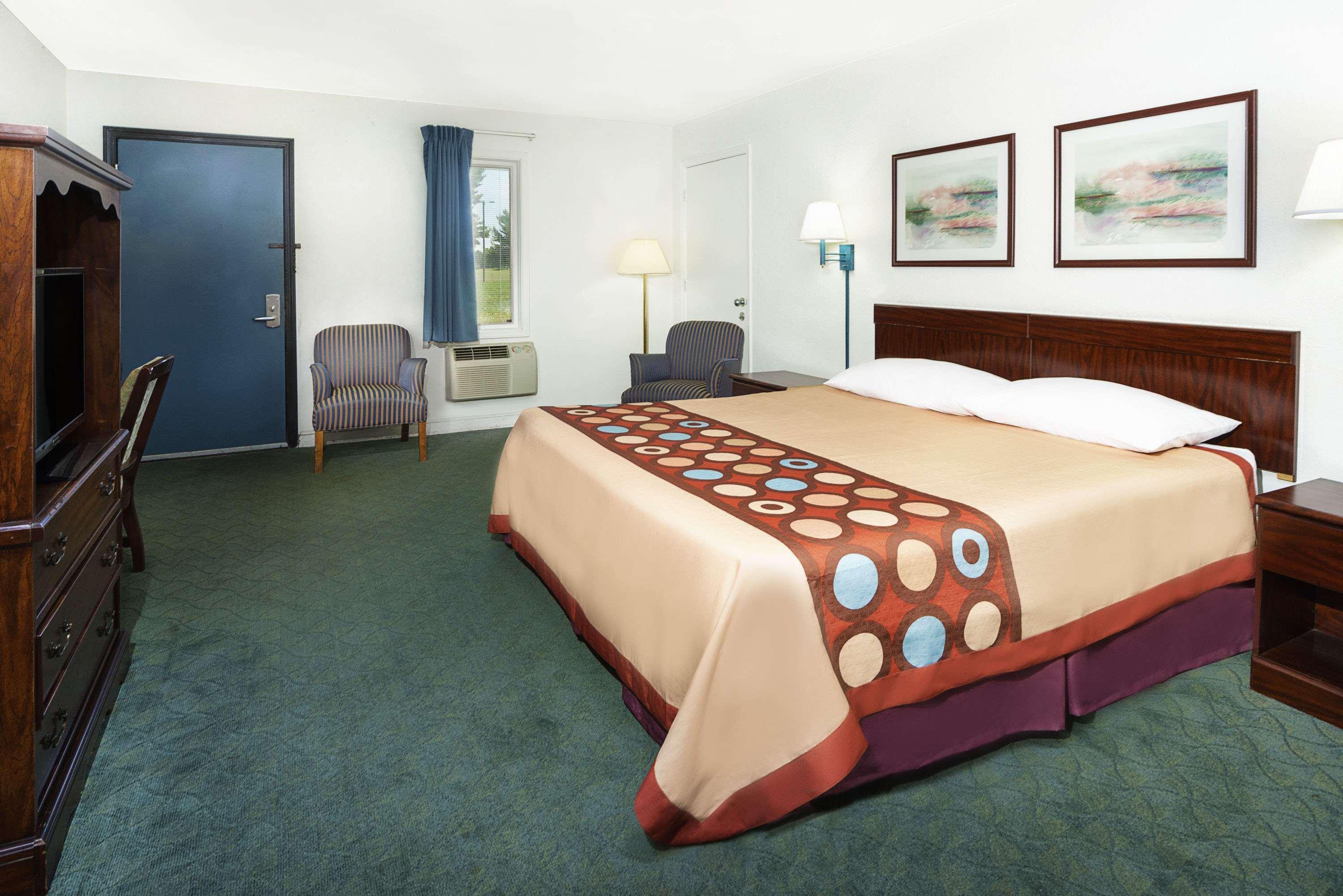 ซูเปอร์ 8 บาย วินด์แฮม เทย์เลอร์วิลล์ อิลลินอยส์ Hotel Taylorville ภายนอก รูปภาพ